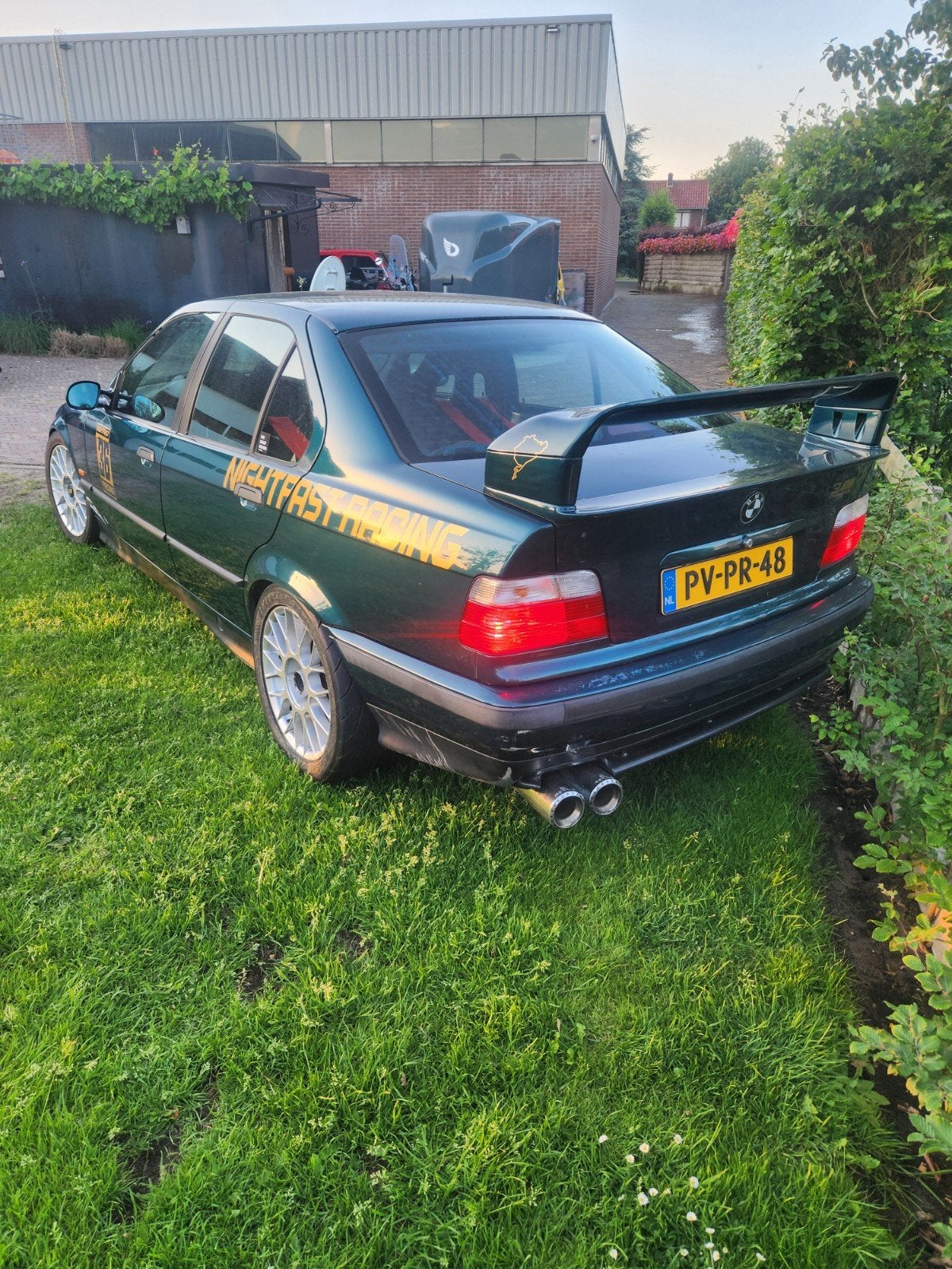 BMW E36 325i Sedan Raceauto – Betrouwbare circuitauto – 2:07, Auto's, 1596 cc, Achterwielaandrijving, 1250 kg, 4 cilinders
