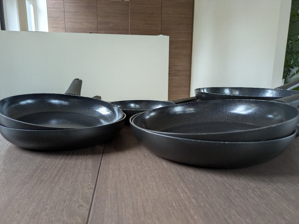 Brabantia pannen, Ophalen, Overige materialen, Antiaanbaklaag, Pannenset