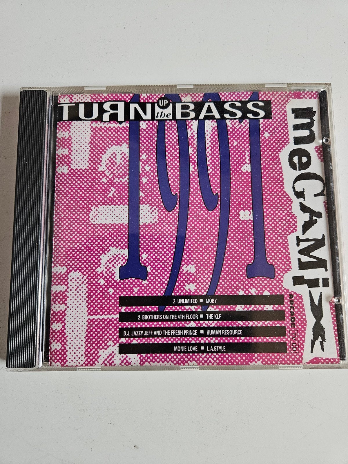 Turn Up The Bass Megamix 1991 CD - Diverse Artiesten, Cd's en Dvd's, Ophalen of Verzenden, Zo goed als nieuw, Dance Populair, Verzamelalbum