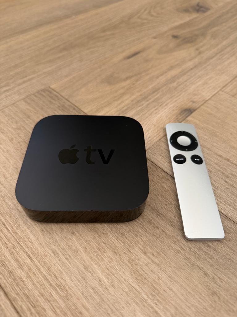 Apple TV 2e generatie met afstandsbediening en kabels, Ophalen of Verzenden, Gebruikt, HDMI, Zonder harde schijf
