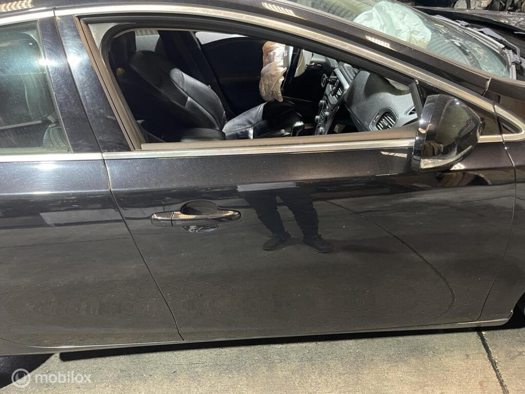 Voordeur rechts origineel zwart Volvo V40 II ('12-'19), Auto-onderdelen, Gebruikt, Deur, Ophalen of Verzenden, Volvo