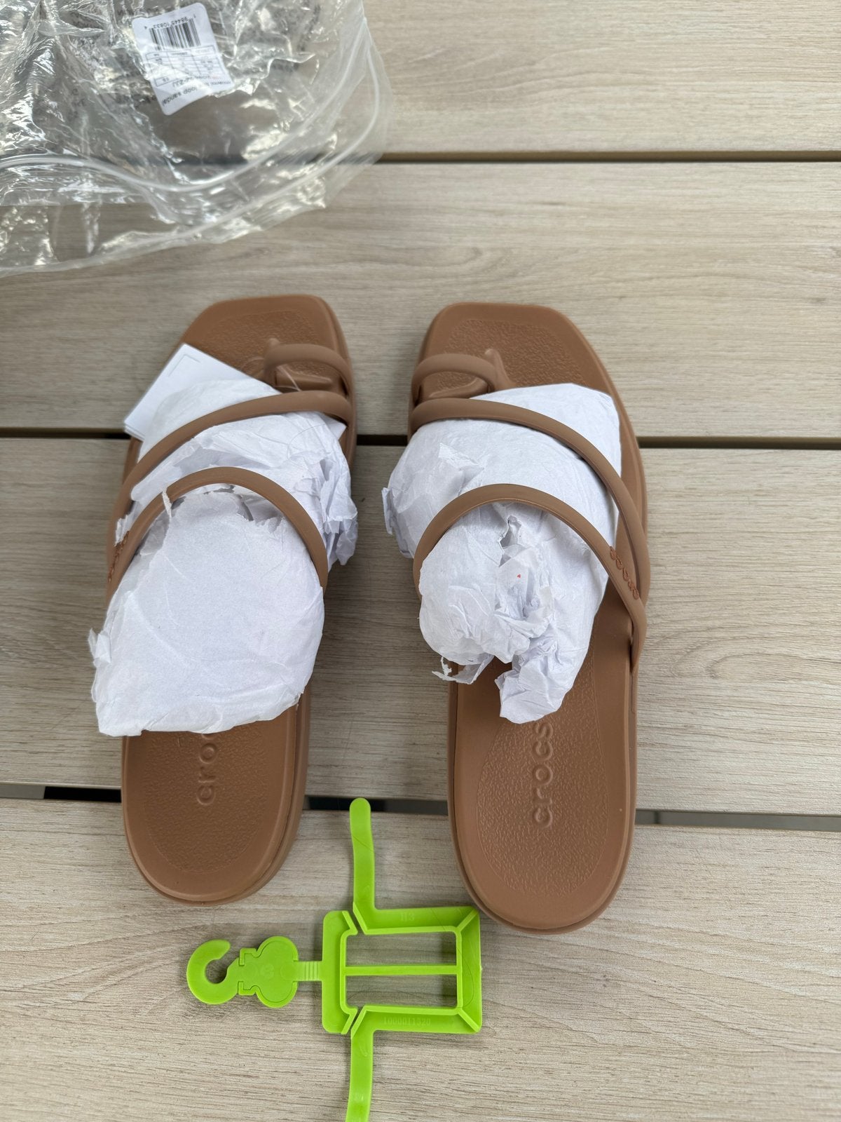 Crocs Miami Toe Loop Clog Maat 39/40 - Origineel & Uitverkoc, Kleding | Dames, Schoenen, Ophalen of Verzenden, Nieuw, Bruin, Sandalen of Muiltjes