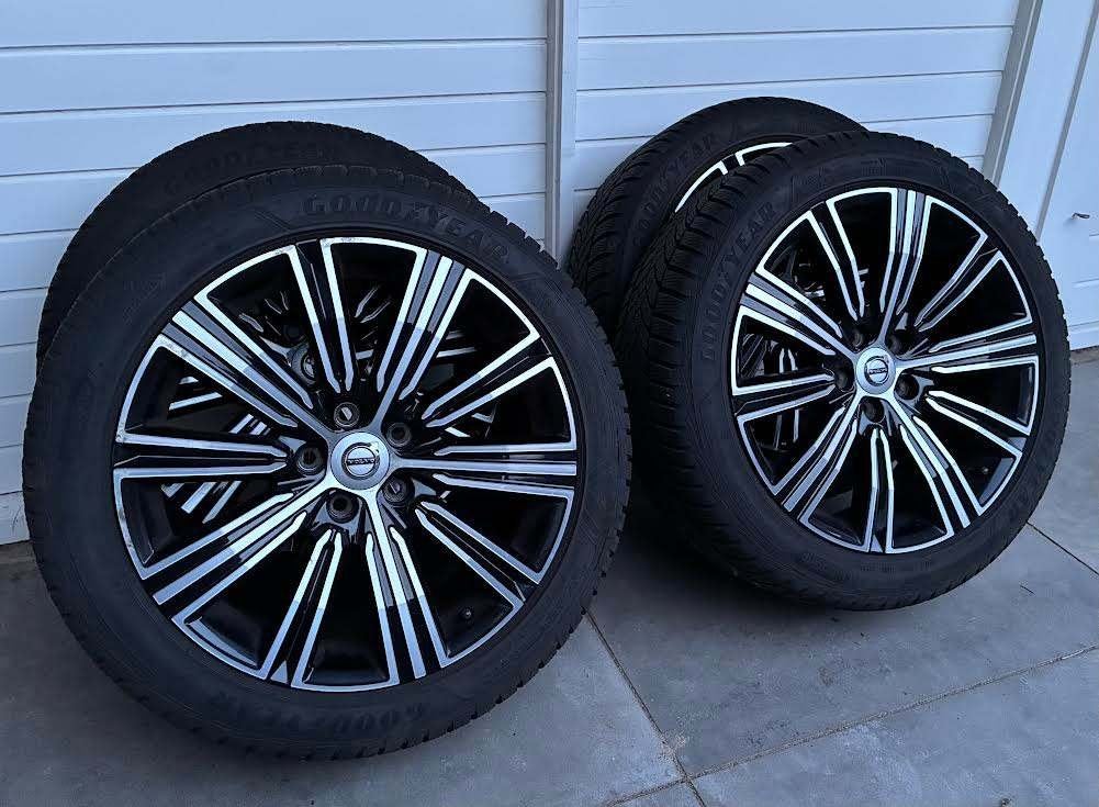 Volvo Inscription 18inch, winterset V60 2018-2026 (Ook PHEV), Auto-onderdelen, Banden en Velgen, Ophalen, 18 inch, Gebruikt, Banden en Velgen
