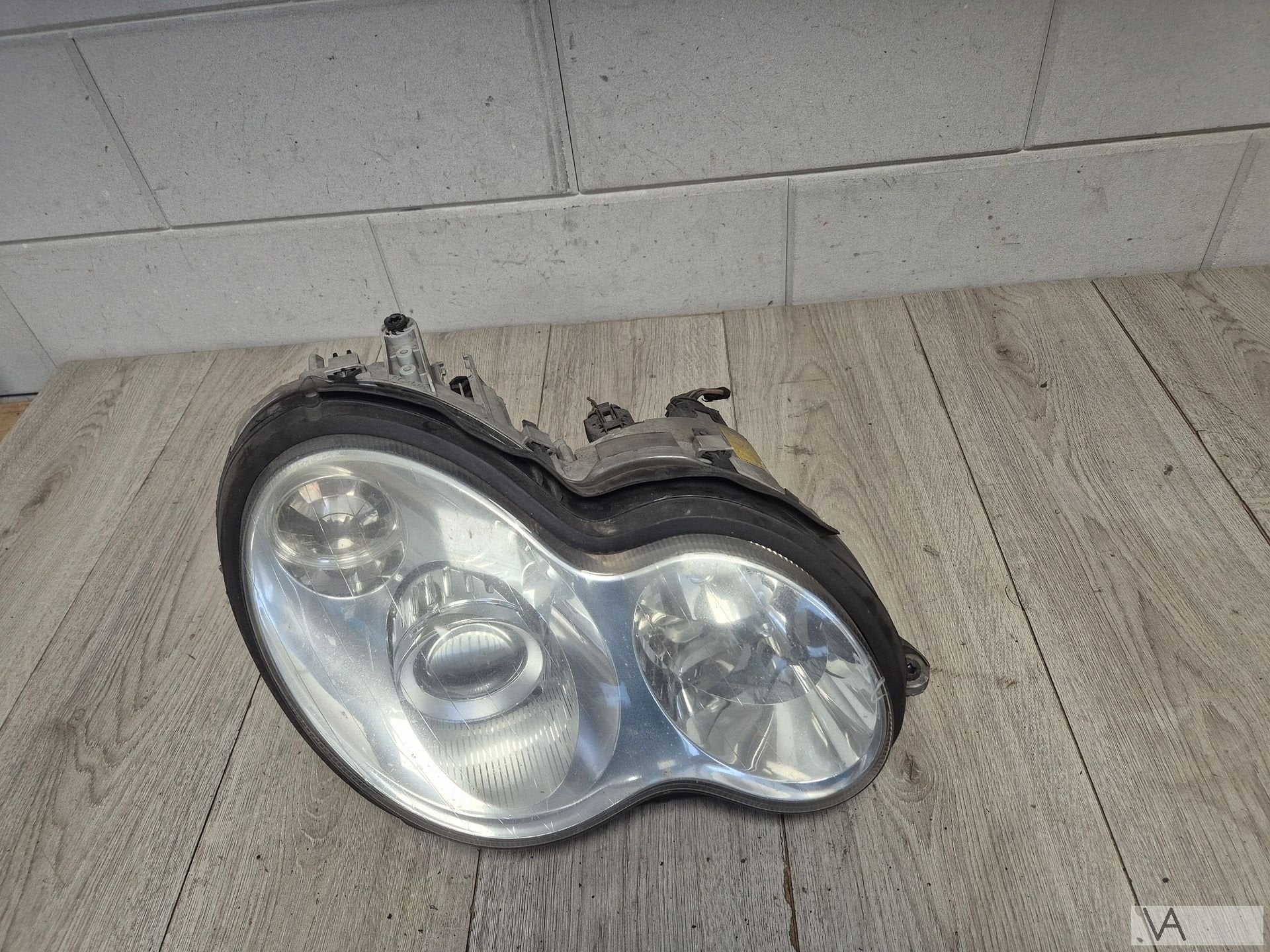 Koplamp XENON rechts van Mercedes C klasse W203 2004 - 2007, Gebruikt, -, Ophalen of Verzenden, -