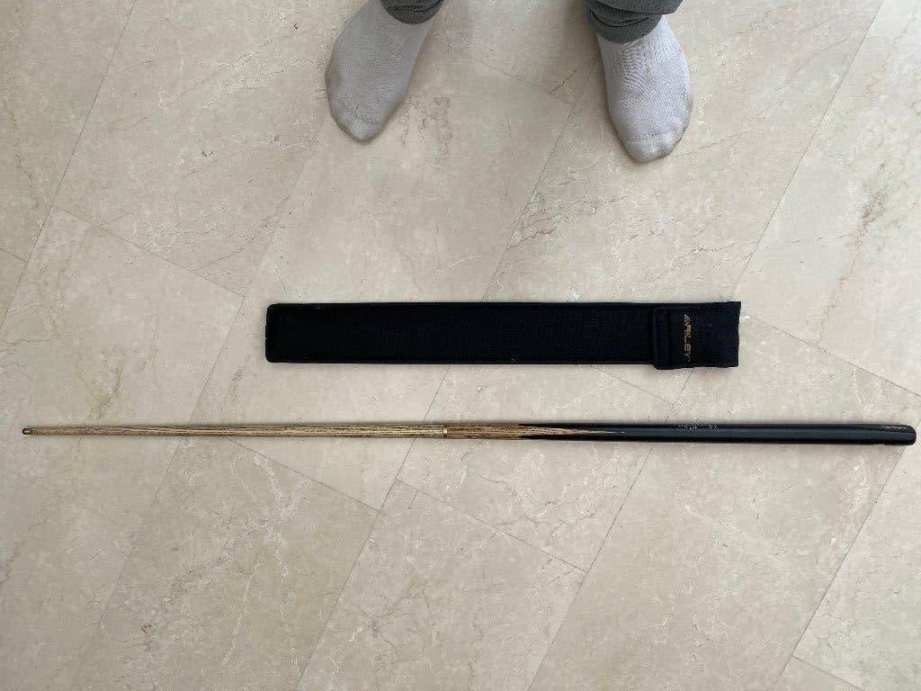 Riley Ronnie O'Sullivan Snookerkue met hoes Junior 122 cms, Sport en Fitness, Ophalen of Verzenden, Gebruikt, Keu of Ballen