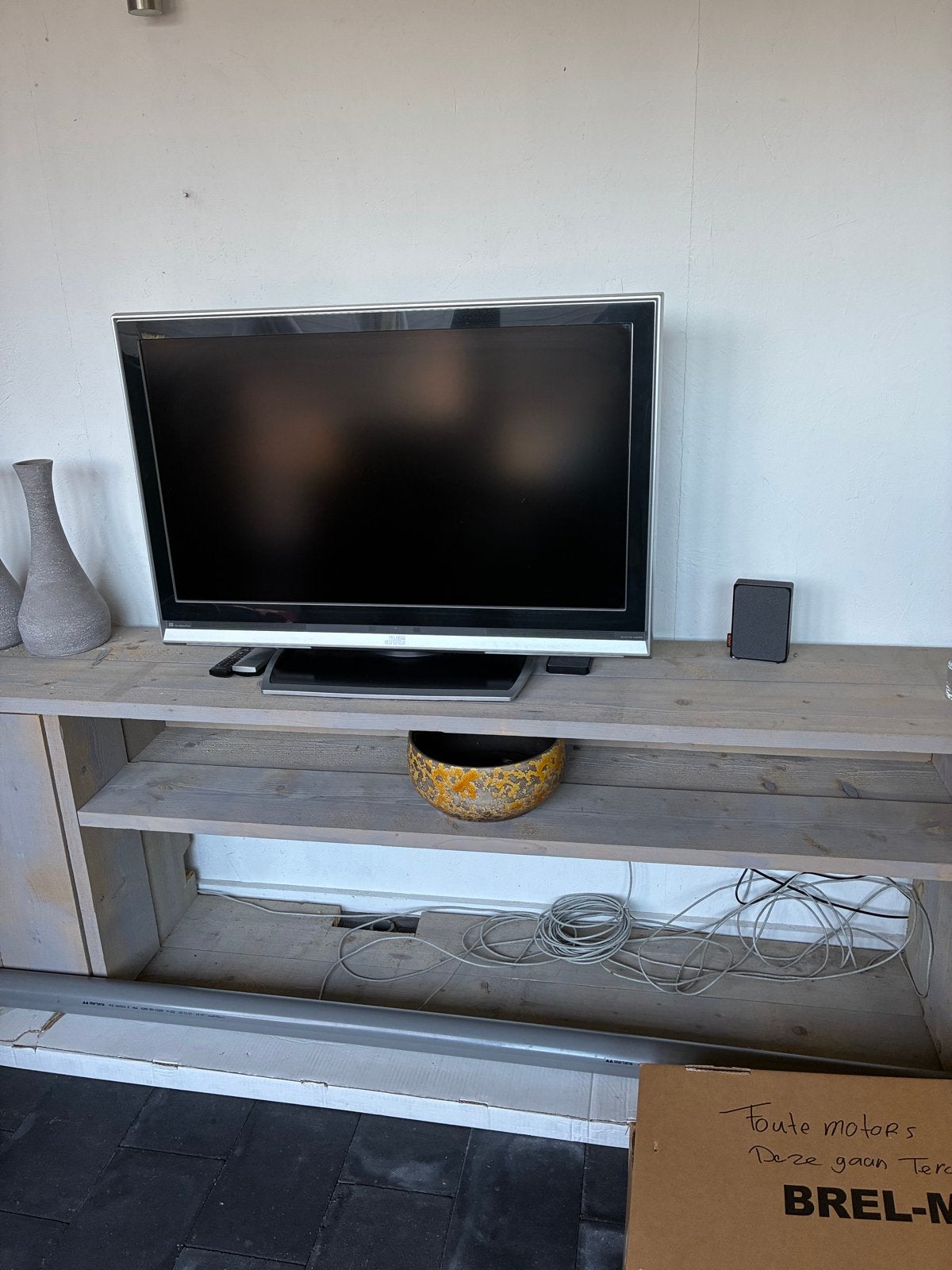 JVC LCD TV - 107 cm beelddiagonaal, Gebruikt, Ophalen of Verzenden, 100 cm of meer, HD Ready (720p)
