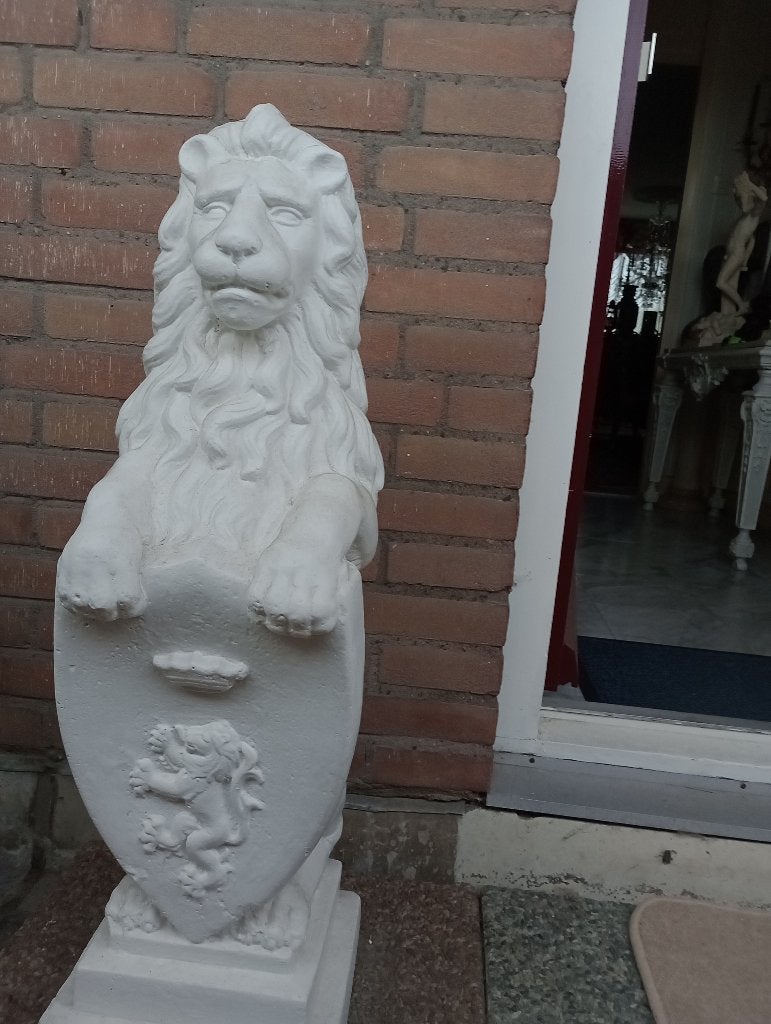 Twee betonnen leeuwen, Tuin en Terras, Tuinbeelden, Ophalen, Gebruikt, Beton, Dierenbeeld