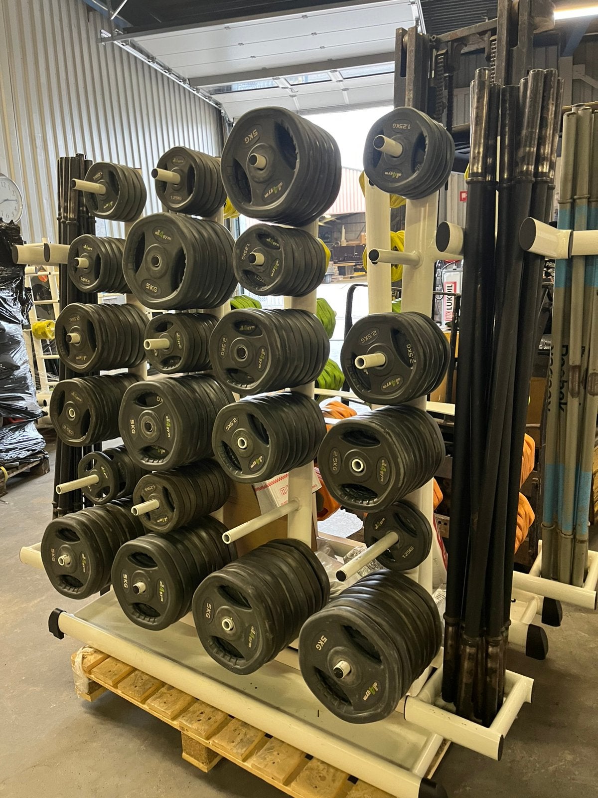20 x bodypump set stang met gewichten incl rek, Sport en Fitness, Ophalen, Gebruikt, Gym 80, Incl rek