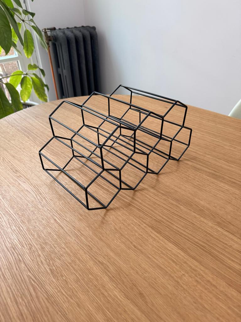 Modern zwart metalen wijnrek voor 9 flessen, Ophalen, 5 tot 15 flessen, Zo goed als nieuw, Metaal