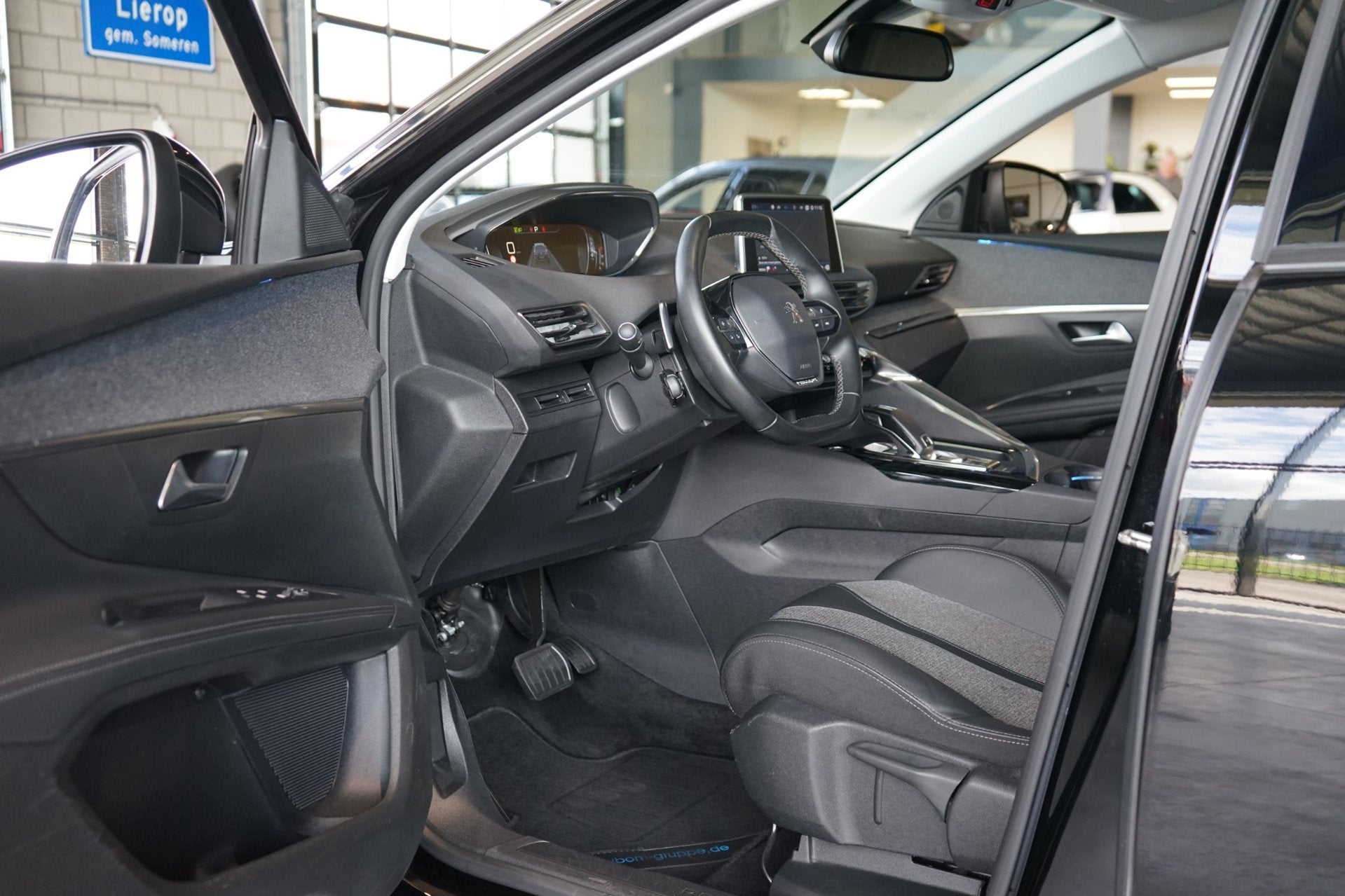 Peugeot 5008 1.2 PureTech Blue Lease Premium 7P. | TREKHAAK, Gebruikt, Euro 6, 1199 cc, 7 stoelen