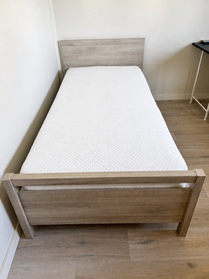 Eenpersoonsbed 90 x 190 cm inclusief matras, Huis en Inrichting, Ophalen, 90 cm, Eenpersoons, 190 cm of minder