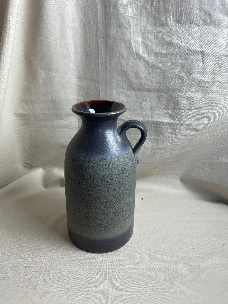 Vintage keramiek vaas met oor W.Germany jaren 70, Gebruikt, 25 cm, Ophalen of Verzenden, Grijs