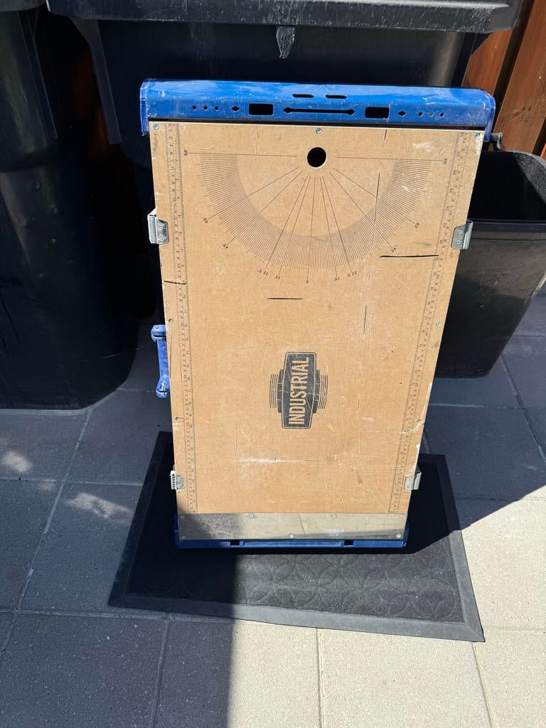Inklapbare werktafel - Zo goed als nieuw, Doe-het-zelf en Verbouw, Werkbanken, Ophalen, Zo goed als nieuw, Minder dan 70 cm, Inklapbaar
