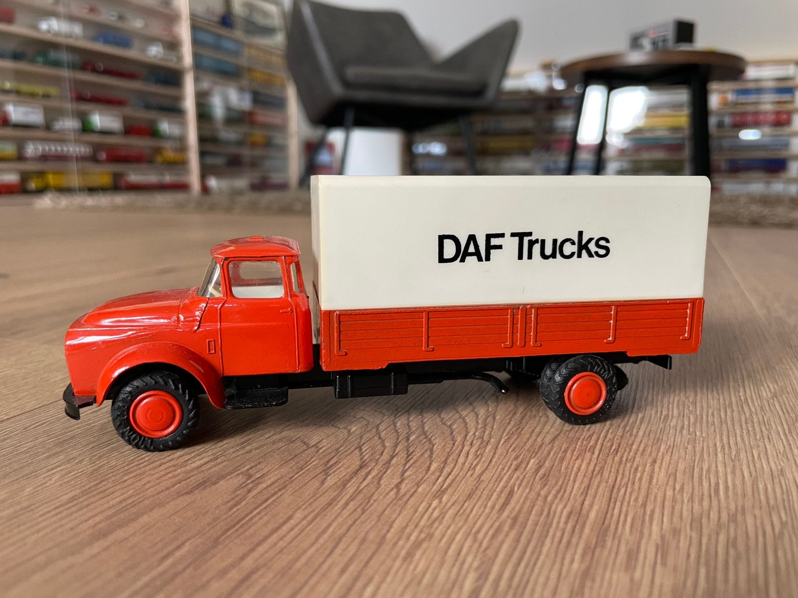 DAF torpedo van Lion Car., Ophalen of Verzenden, Zo goed als nieuw, Bus of Vrachtwagen, Lion Toys
