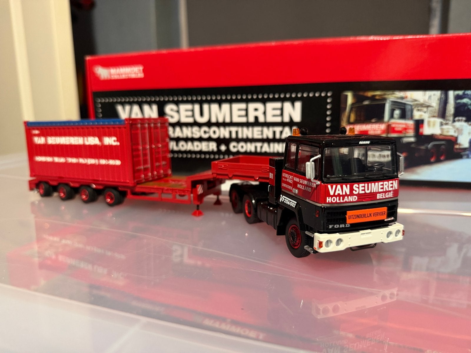 Tekno Van Seumeren Ford Transcontinental + container, Hobby en Vrije tijd, Modelauto's | 1:50, Ophalen of Verzenden, Zo goed als nieuw