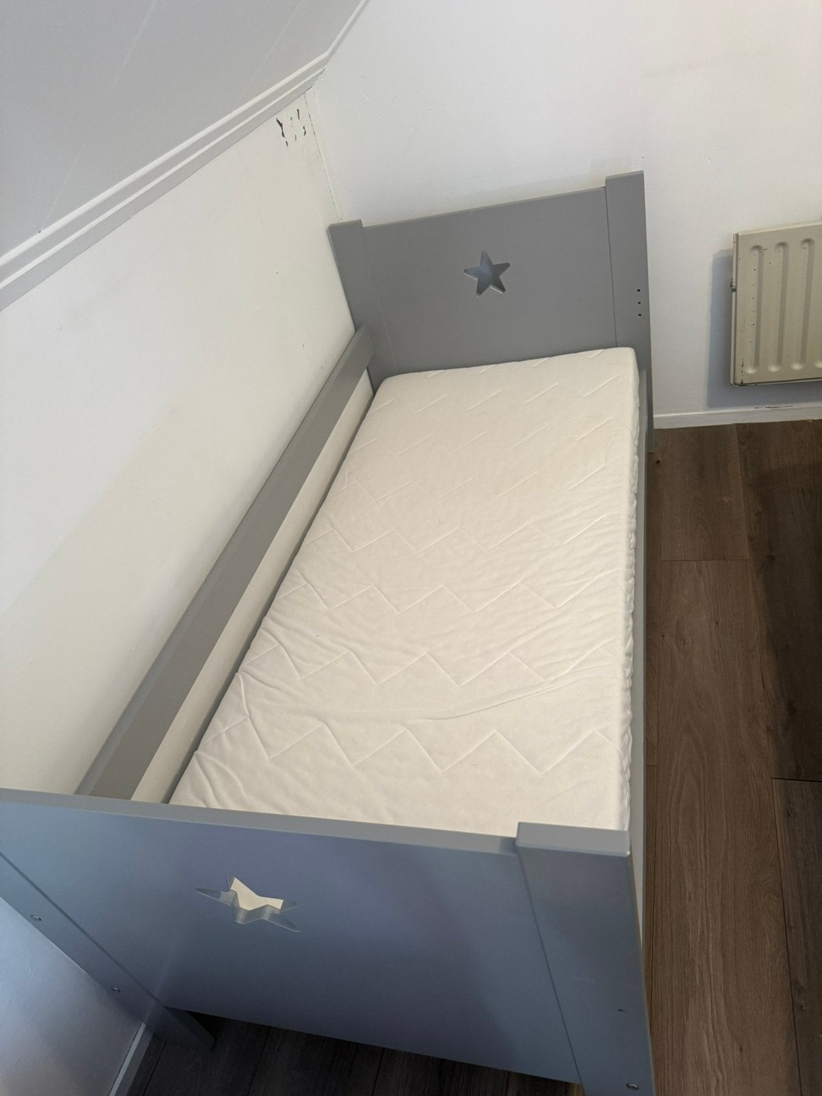 Peuterbed Petite Amelie, Ophalen, Zo goed als nieuw, Eenpersoons, Hout