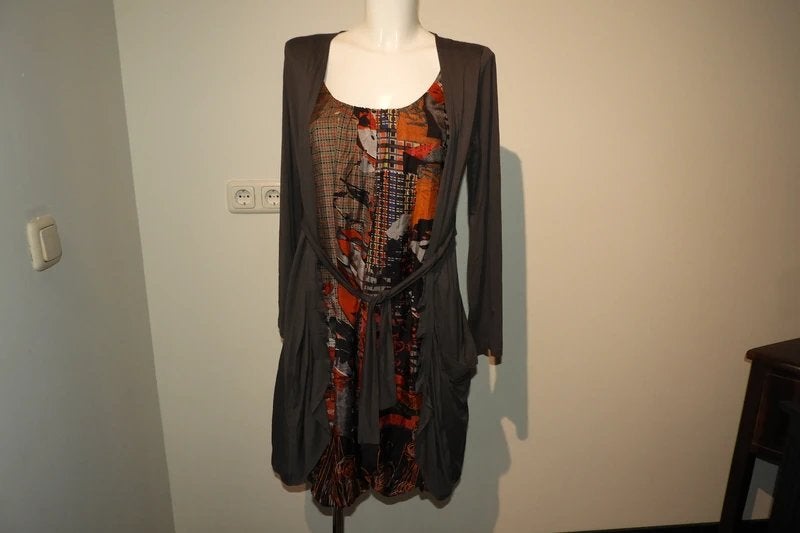Save the Queen stretch jurk kleurrijk vest look eraan L
