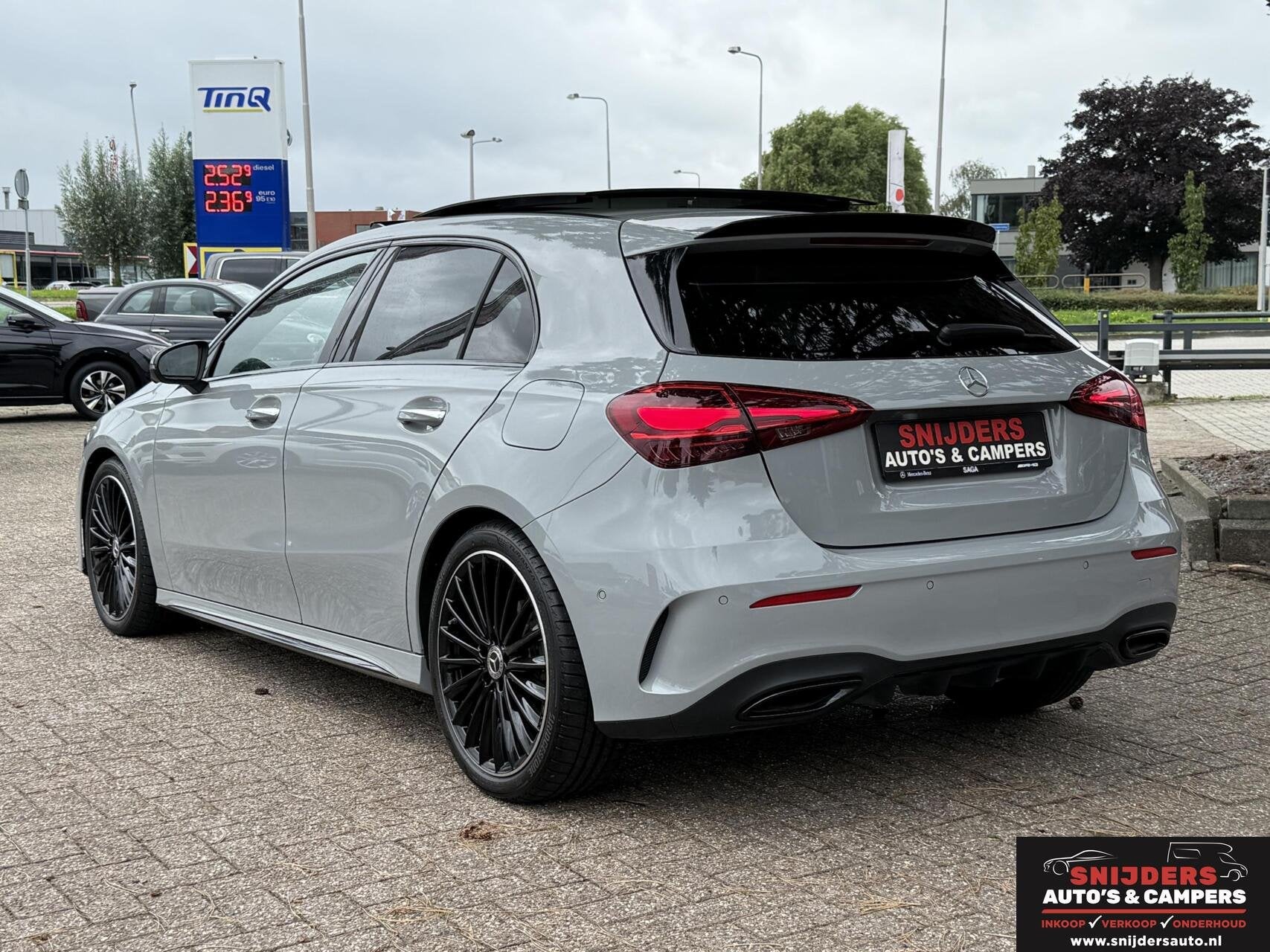 Mercedes A-klasse 180 Star Edition LIMITED panodak, Auto's, 136 pk, 4 cilinders, Met garantie (alle), Leder en Stof