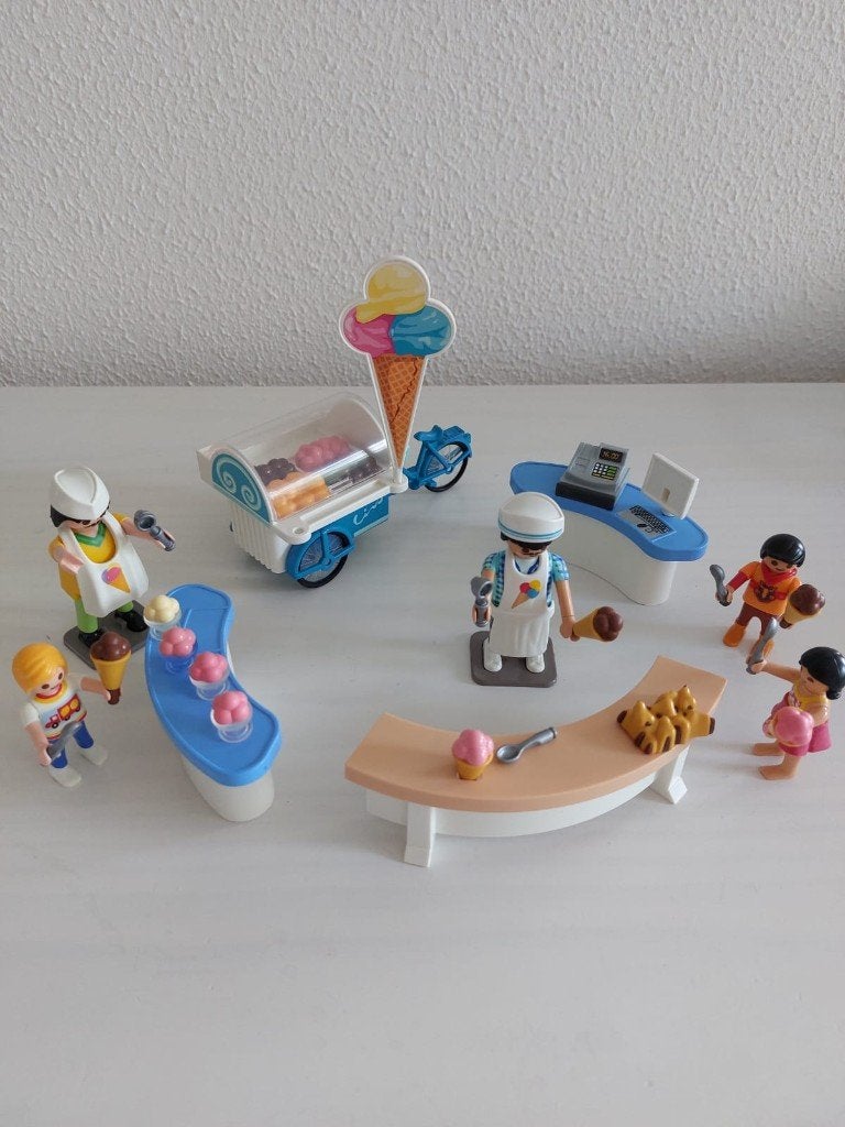 Playmobil ijscokar incl. verkoper en div. poppetjes, Ophalen of Verzenden, Zo goed als nieuw