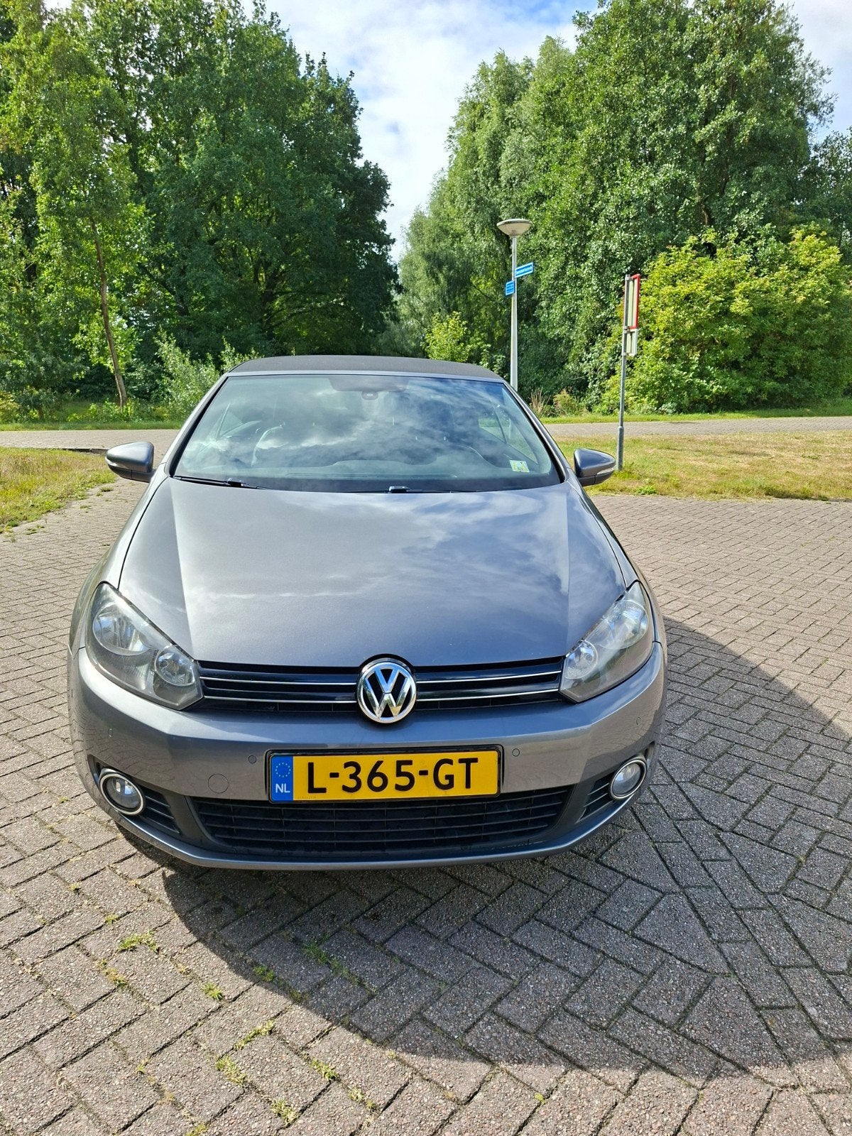 Volkswagen Golf 1.4 TSI 90KW Dsg7 Cabrio 2013 Grijs, Auto's, 730 kg, 4 cilinders, Cabriolet, 4 stoelen