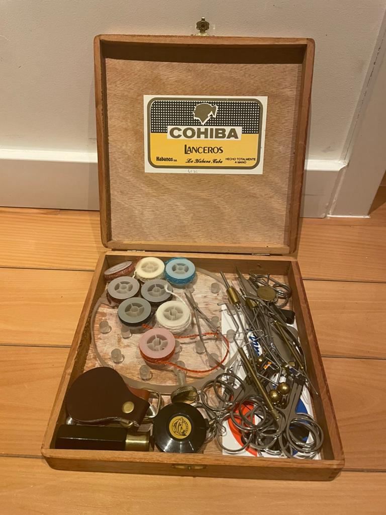Vliegbind gereedschap met houten Cohiba doos, alles netjes!, Watersport en Boten, Ophalen of Verzenden, Zo goed als nieuw, Overige typen