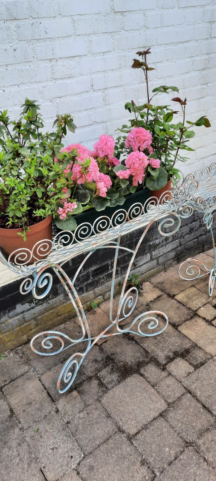 Decoratieve metalen plantenbak voor tuin of balkon, Ophalen, Gebruikt, Balkon, Metaal