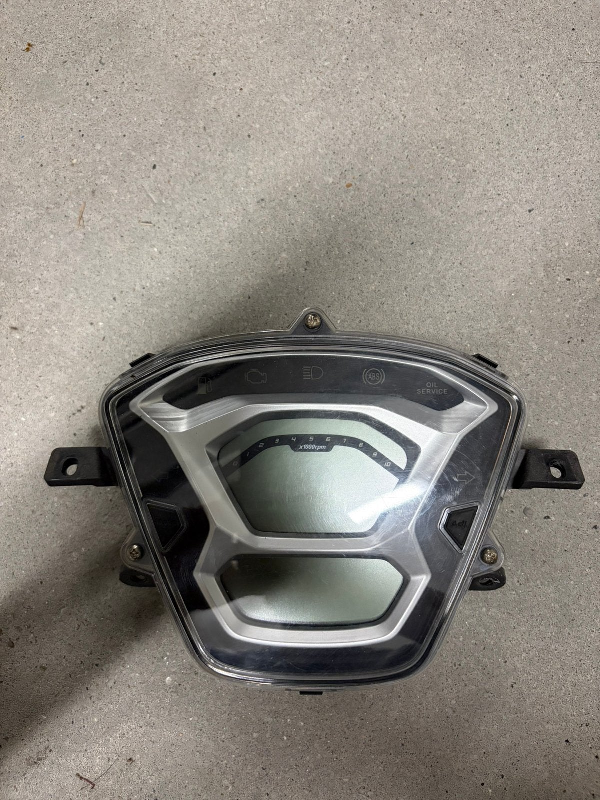 Kymco new people s km-teller 15k, Motoren, Ophalen