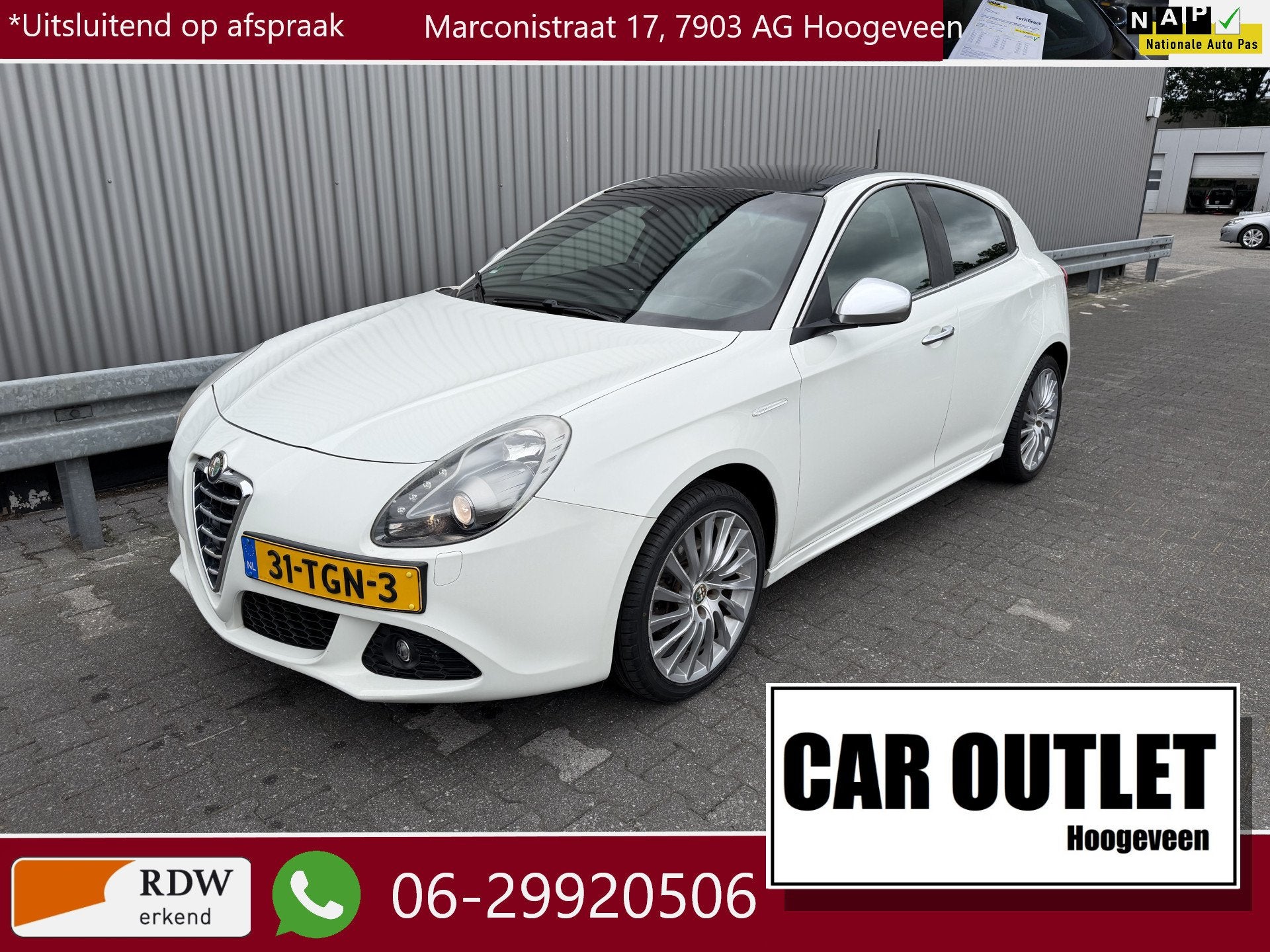 Alfa Romeo Giulietta 1.4 T Distinctive Pano AUTOMAAT LM Navi, Euro 5, Zwart, 4 cilinders, Wit