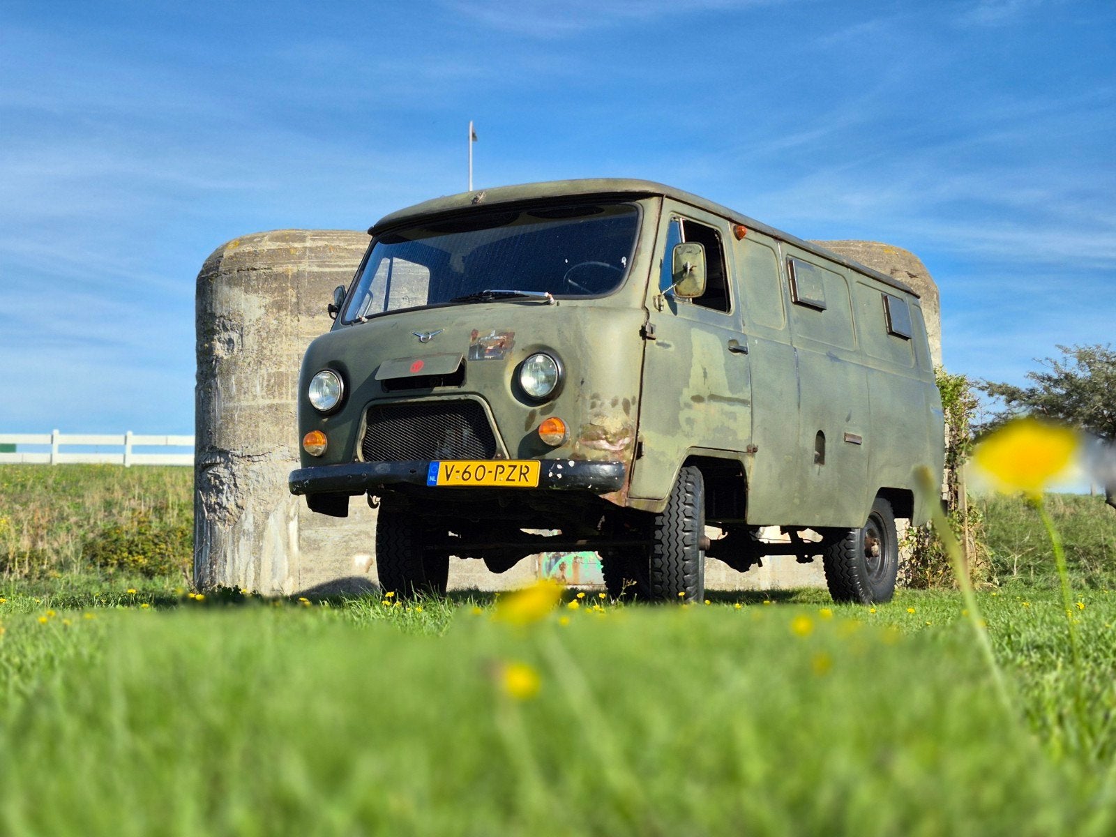 Uaz bukhanka 452 1986, Zwart, 4 cilinders, Open dak, 1820 kg
