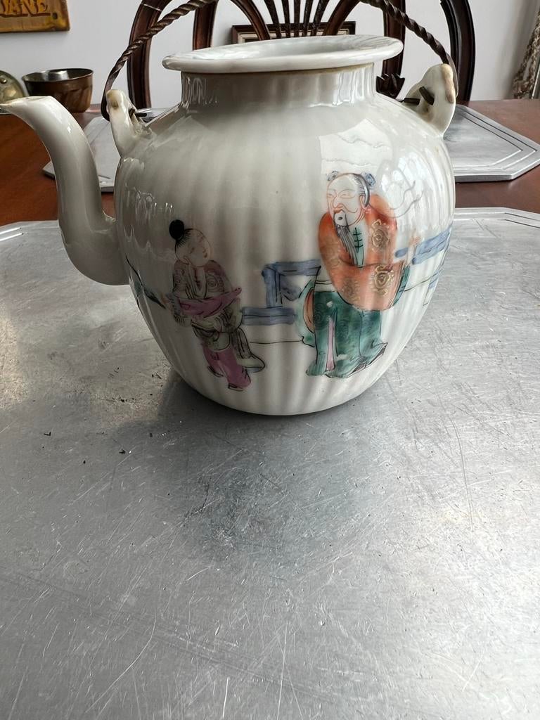 Antiek Chinees porseleinen theepotje, 19e-20e eeuw, Antiek en Kunst, Ophalen of Verzenden