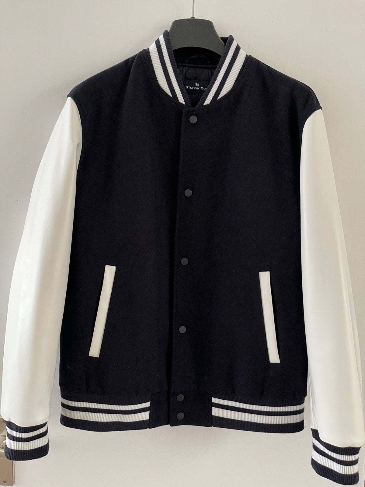 Nieuwe Jas merk Steppin Out Varisity koste € 129,95 maat XL, Ophalen of Verzenden, Zo goed als nieuw, Maat 56/58 (XL), Blauw