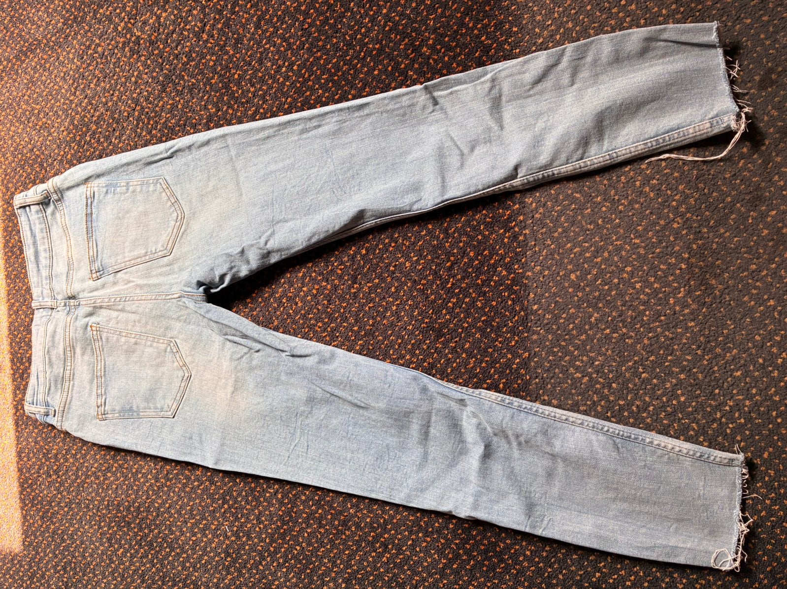 Zara spijkerbroek jeans zakken met studs zgan maat 42, Ophalen of Verzenden, Zo goed als nieuw, Blauw, W28 - W29 (confectie 36)