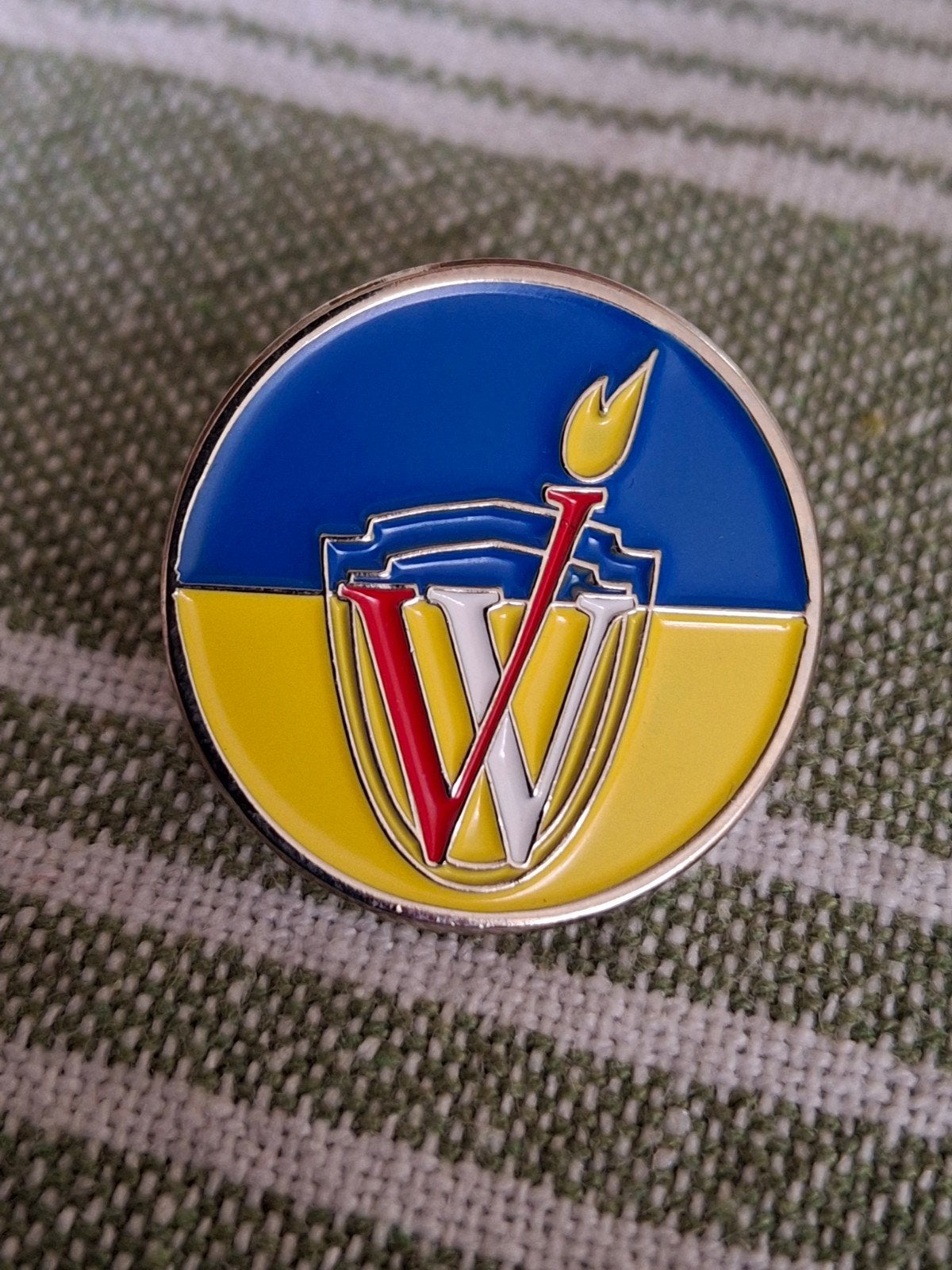 Vrijheids pin, Ophalen of Verzenden, Landmacht, Nederland, Embleem of Badge
