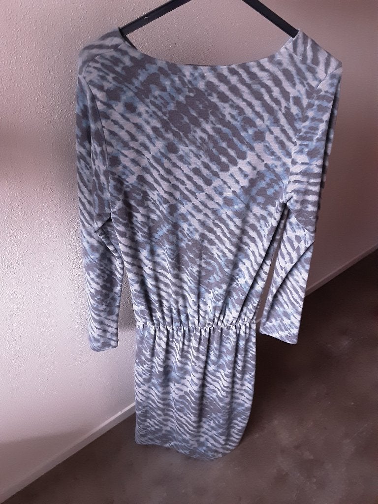 Mooie blauwe jurk van Juffrouw Jansen - maat M - kleur blauw, Maat 38/40 (M), Blauw, Nieuw, Ophalen of Verzenden