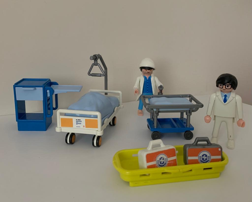 Playmobil - ziekenhuisbed ea, Ophalen of Verzenden, Zo goed als nieuw, Jongen of Meisje