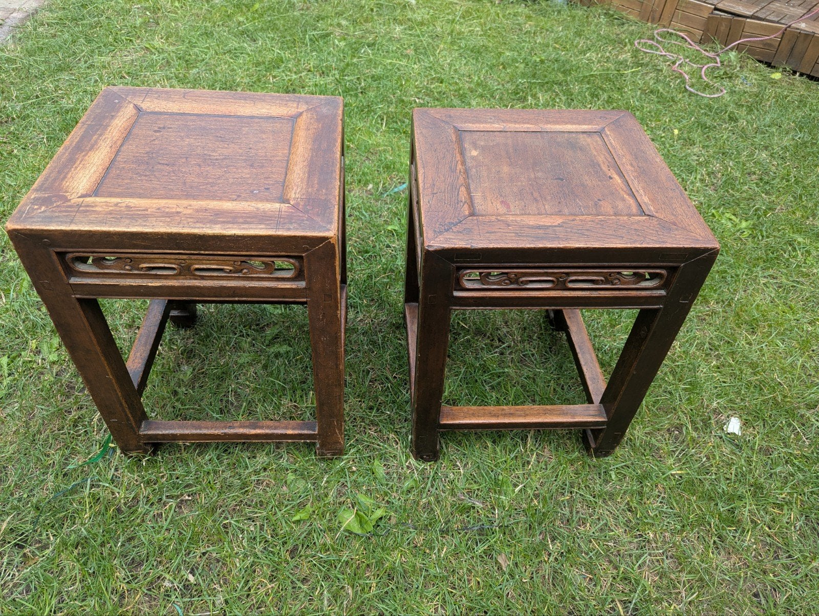 Set van 2 antieke Chinese bijzettafels/krukjes, Ophalen of Verzenden