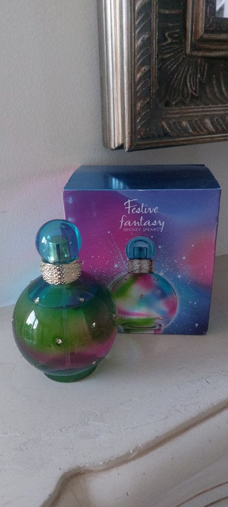 Britney Spears Festive Fantasy Eau de Toilette, Ophalen of Verzenden, Zo goed als nieuw