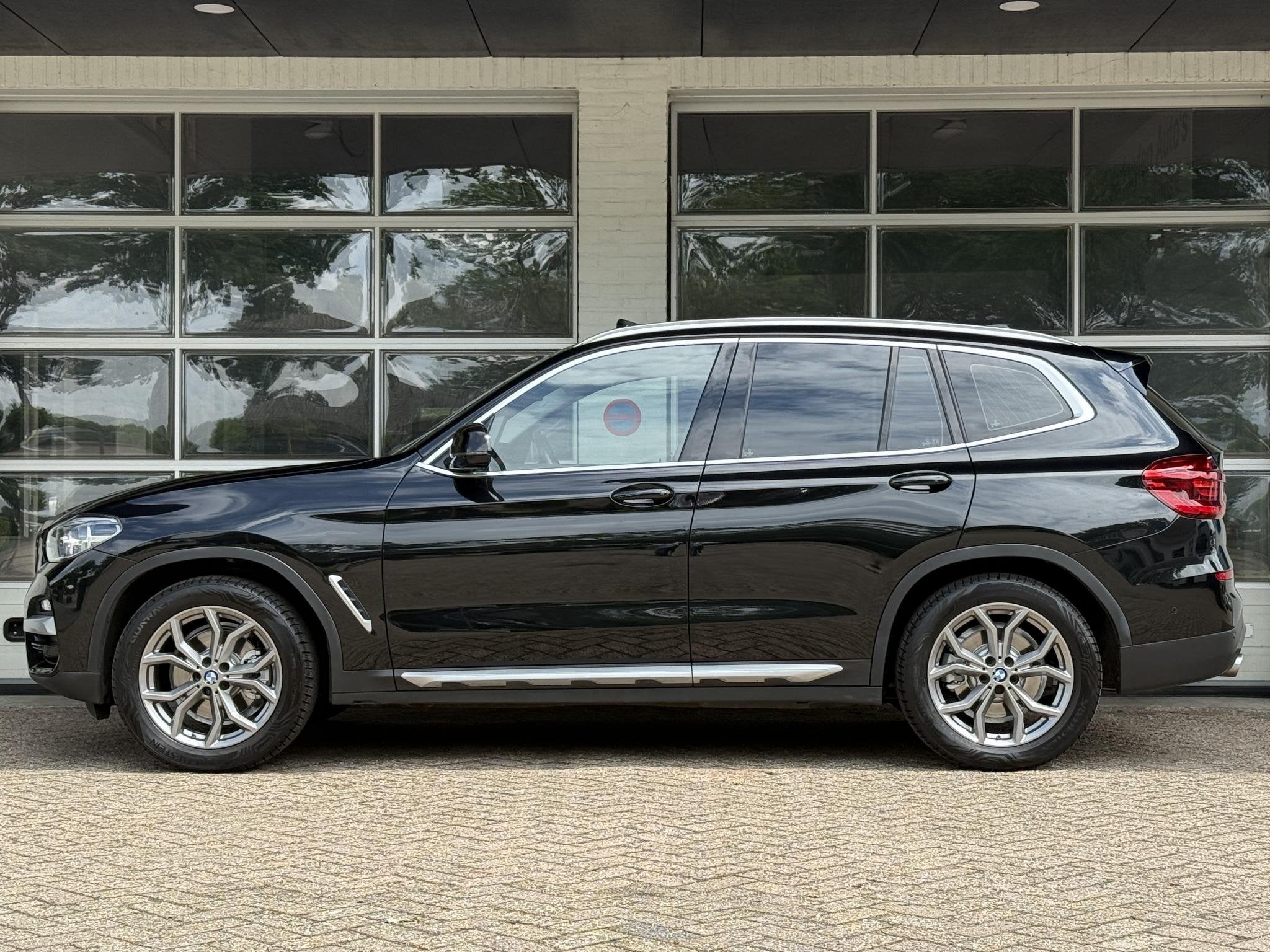 BMW X3 xDrive20i X LINE | PANORMA | HARMAN KARDON | SPORTSTO, Auto's, Automaat, 1998 cc, Gebruikt, 4 cilinders