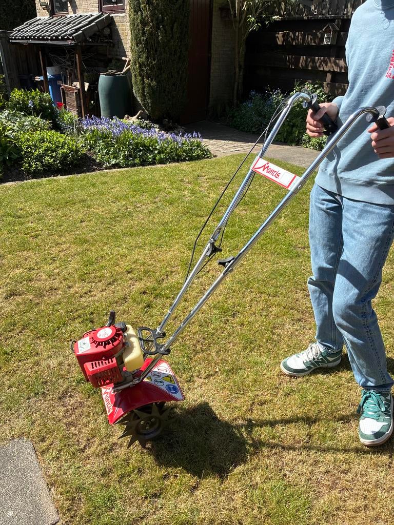 Mantis tuinfrees met benzine motor., Ophalen, Gebruikt