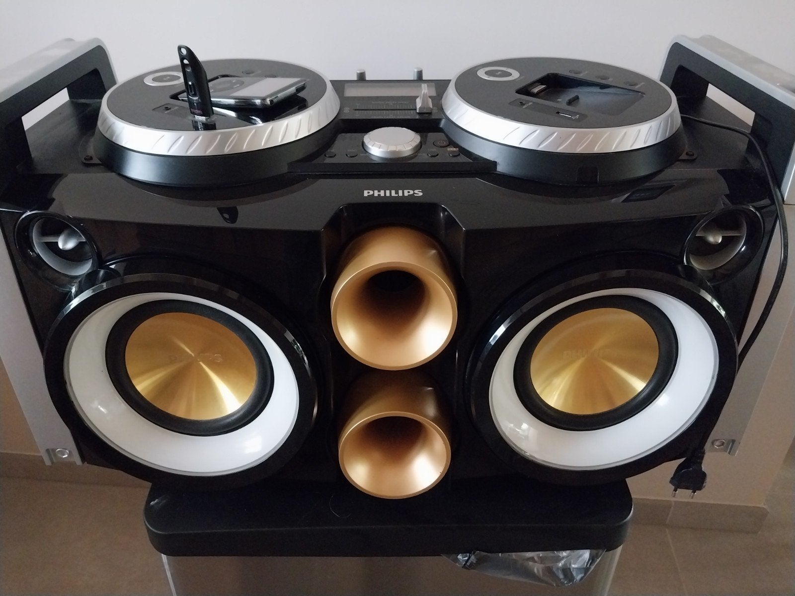 Philips Mini Hi-Fi System iPhone/iPod DJ Boombox, Muziek en Instrumenten, Dj-sets en Draaitafels, Zo goed als nieuw, Dj-set, Overige merken