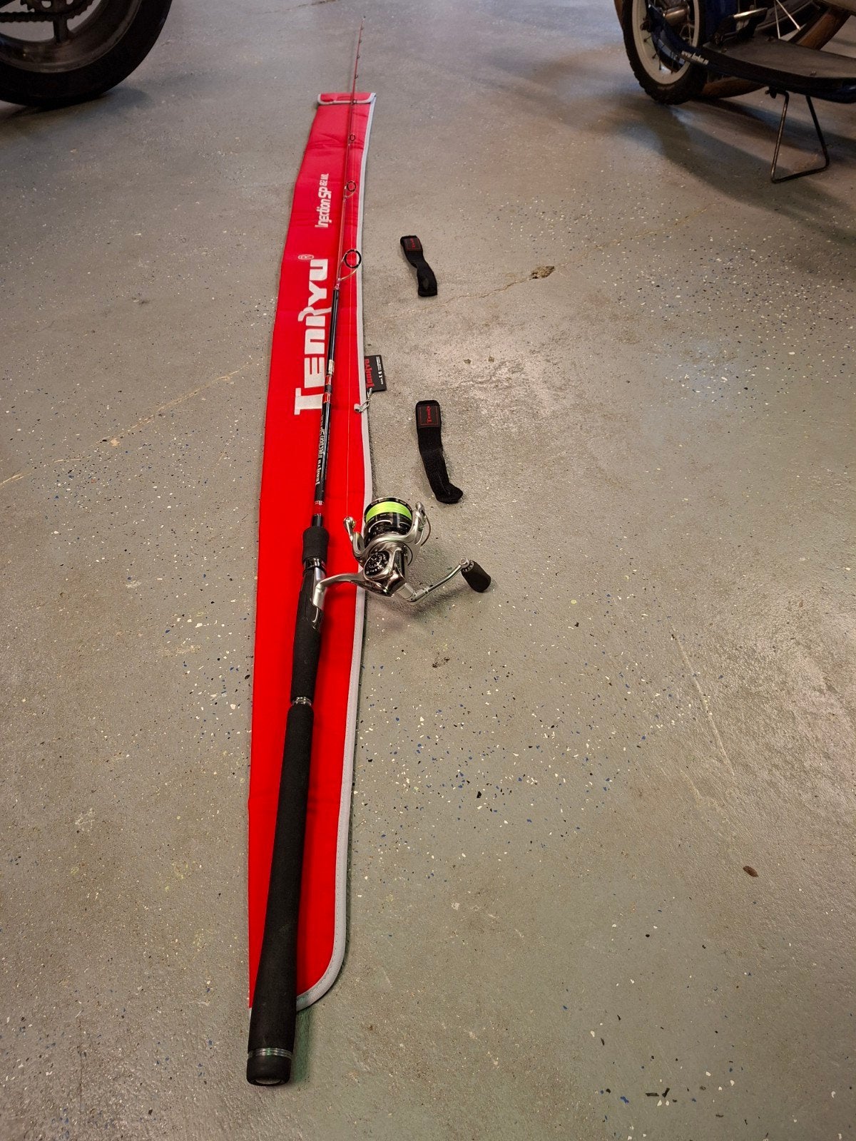 Tenryu Injection 82 SP ML Werphengel, Watersport en Boten, Ophalen, Zo goed als nieuw, Werphengel