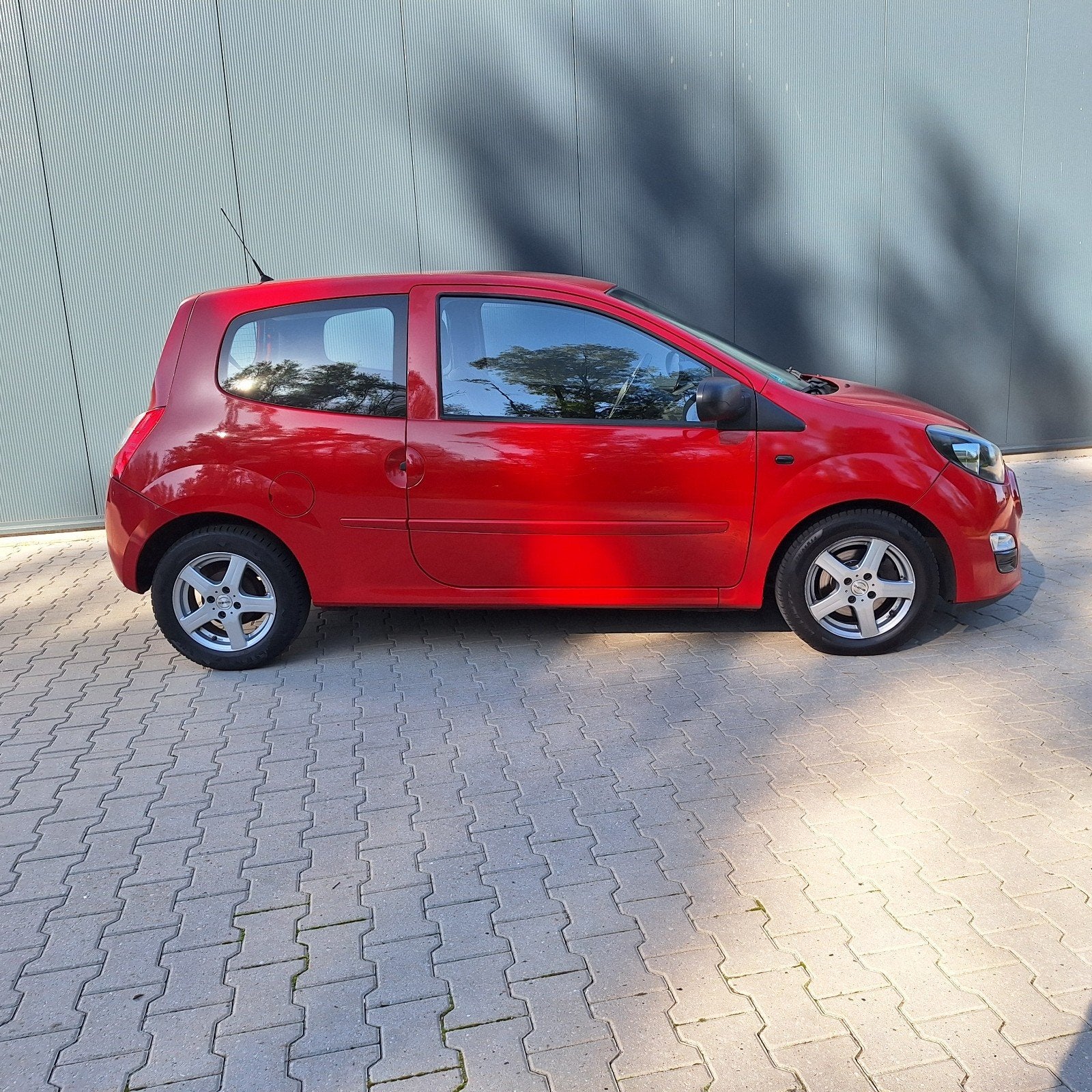 Renault Twingo 1.1 2012 Rood APK tot 29-09-2027!, Auto's, Voorwielaandrijving, 74 pk, 4 cilinders, 894 kg