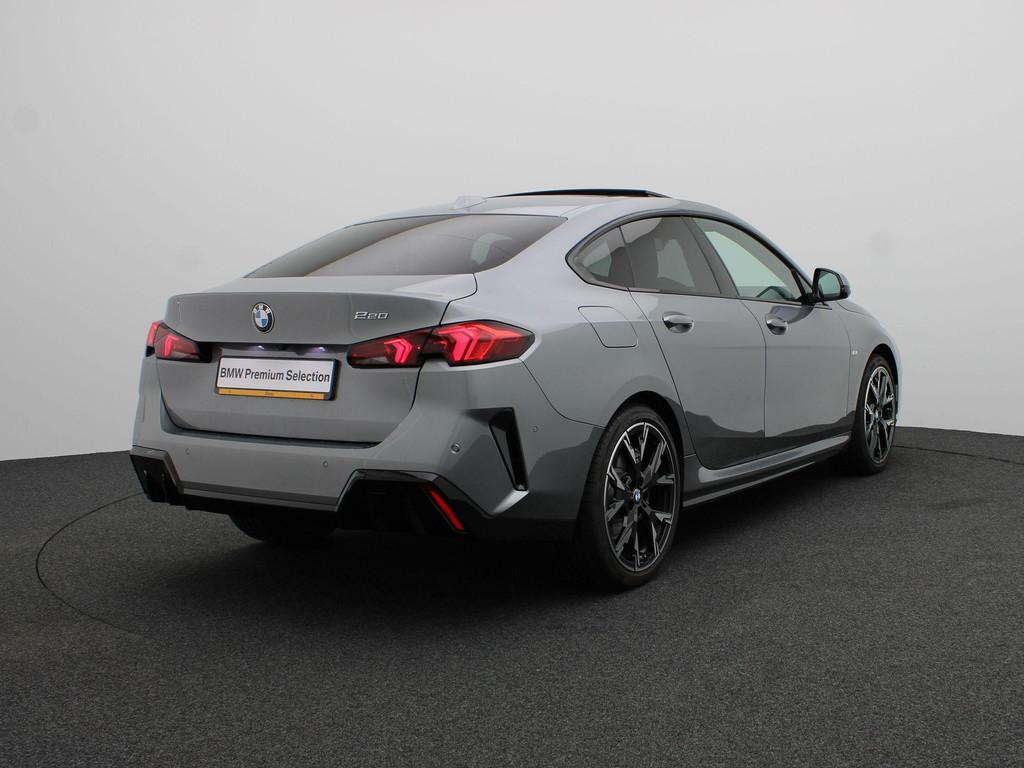BMW 2 Serie Gran Coupé 220 M Sportpakket | Premium Pack | S, Auto's, BMW, Stof, Euro 6, Met garantie (alle), Origineel Nederlands