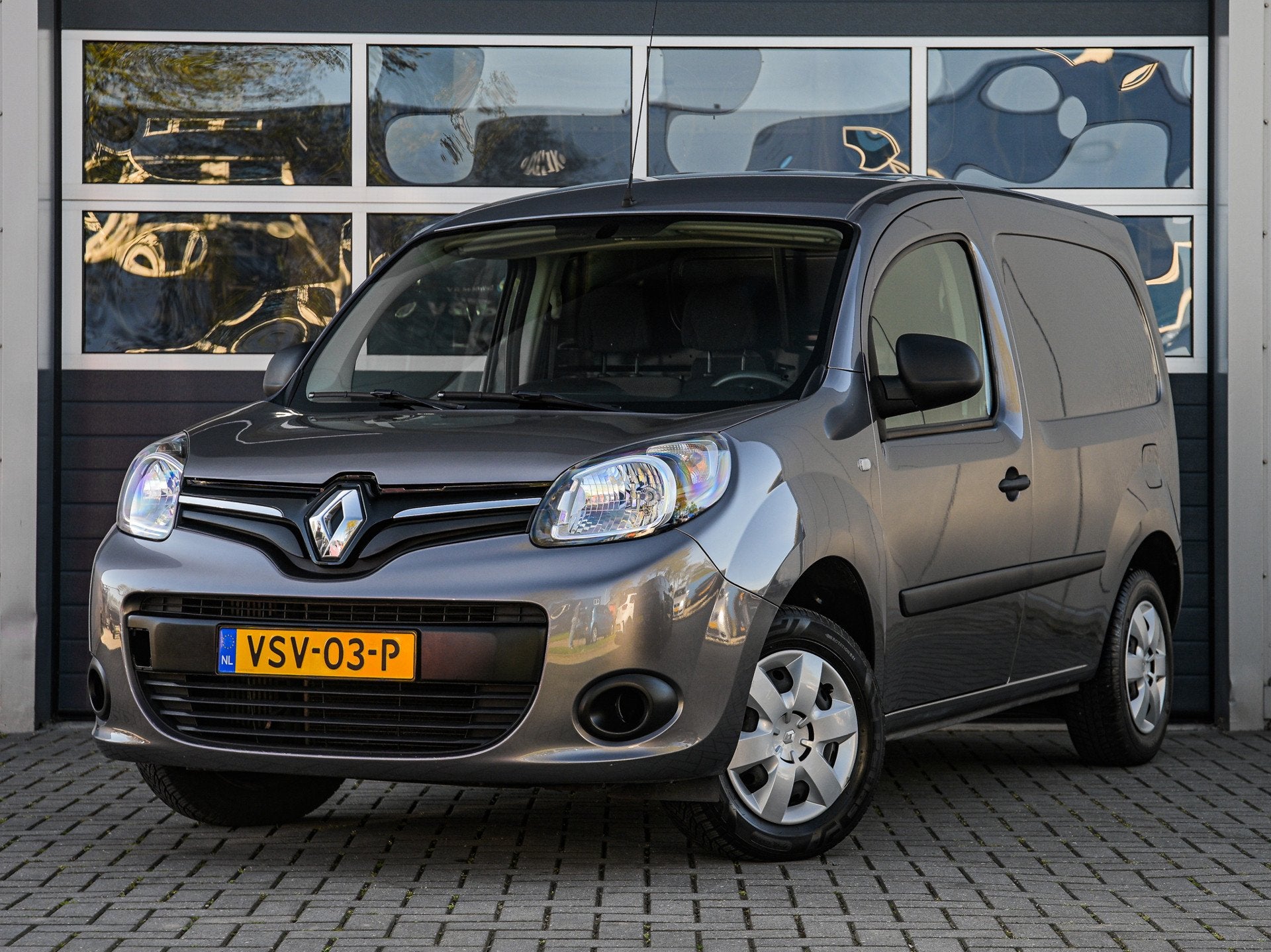 Renault Kangoo 1.5 dCi 110 Luxe | Automaat | Navi | Camera |, Gebruikt, 4 cilinders, Renault, Bedrijf