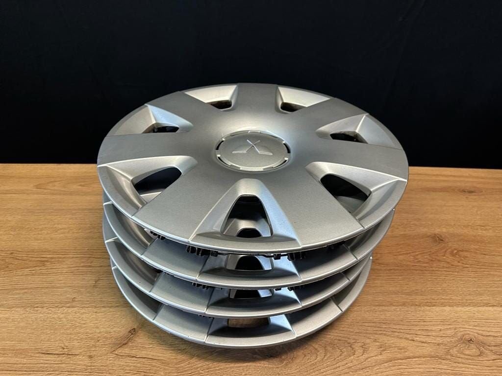 Mitsubishi Colt Wieldoppen set van 4, 16 inch, -, -, Ophalen of Verzenden, Zo goed als nieuw