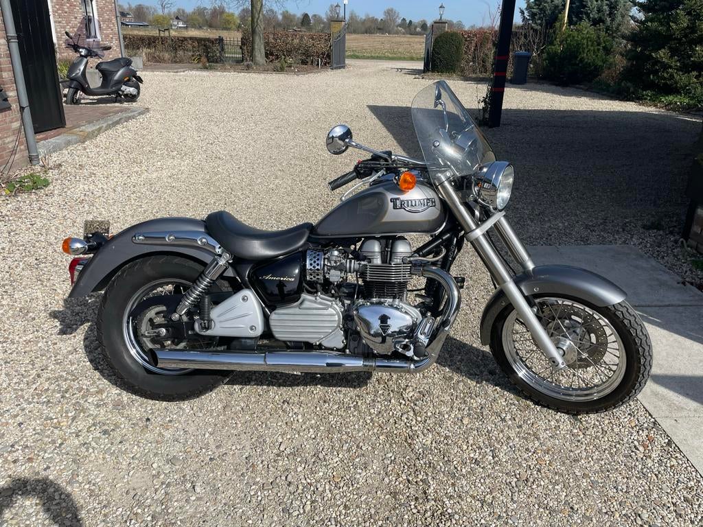 triumph america ( bonnaville ) met unieke kleuren combinatie, Motoren, Particulier, Toermotor