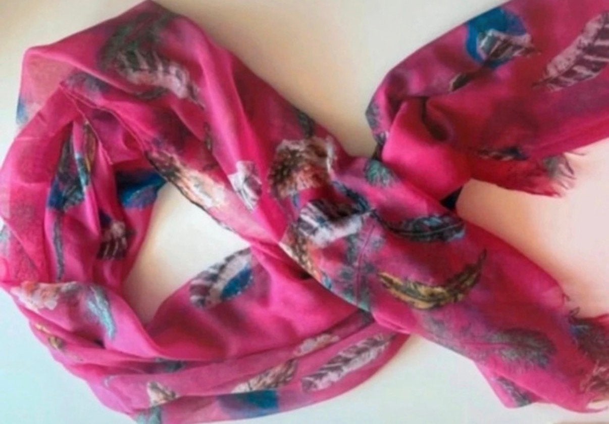 Roze sjaal met bladprint, dunne stof 180x80cm, Ophalen of Verzenden, Zo goed als nieuw, Maat 38/40 (M), Sjaal