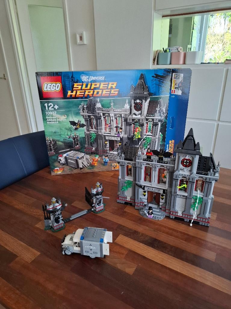 Lego 10937 Asylum The Joker, Kinderen en Baby's, Speelgoed | Duplo en Lego, Ophalen of Verzenden, Zo goed als nieuw, Complete set