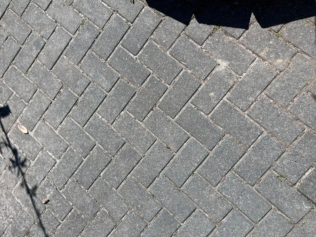 Ca 20m2 betonklinkers gestapeld, Ophalen, Zo goed als nieuw, Beton, Klinkers