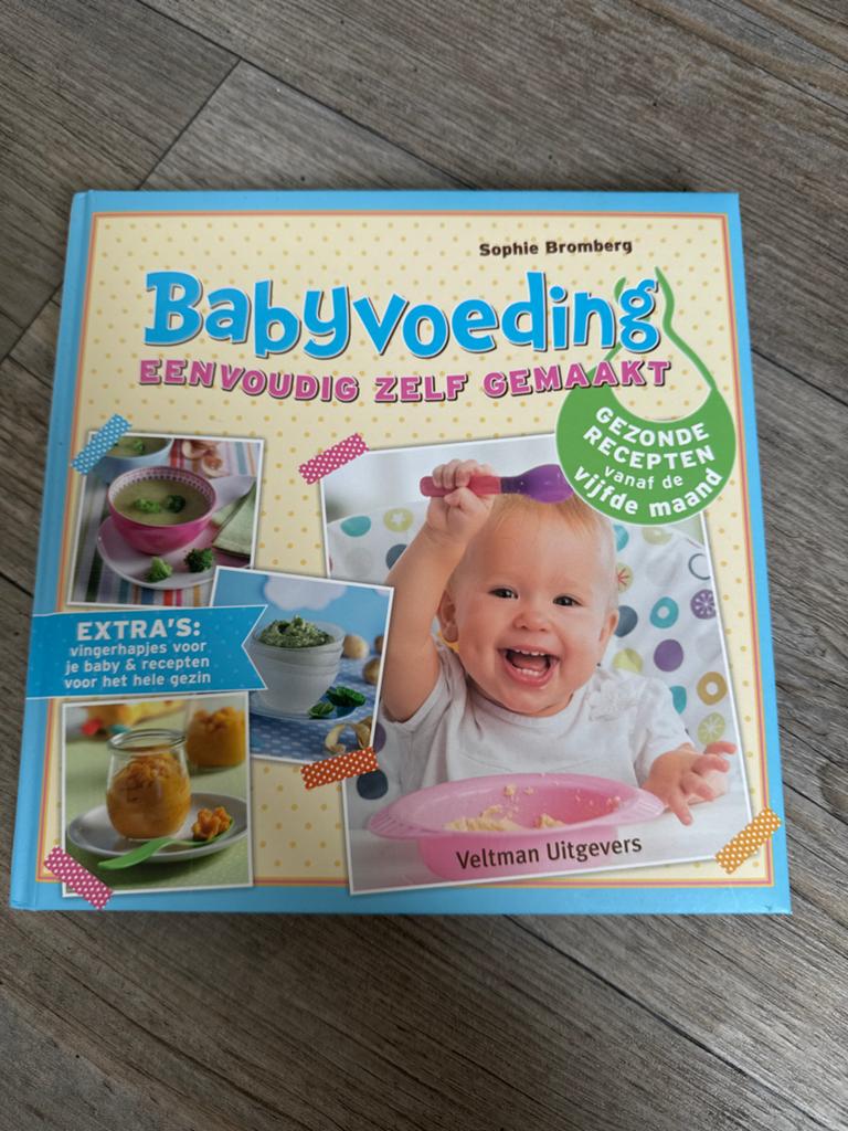 Babyvoeding Eenvoudig Zelf Gemaakt - Sophie Bromberg, Ophalen of Verzenden, Zo goed als nieuw